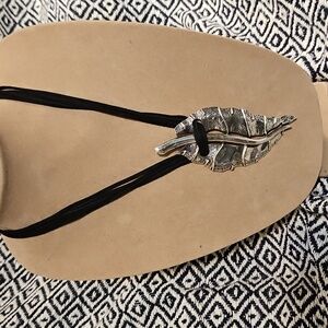 Silver Leaf Pendant Necklace